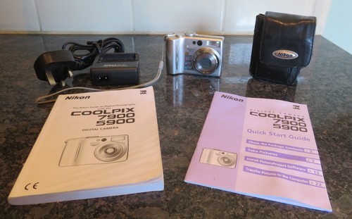 Nikon coolpix e5900 vintage - nikon,