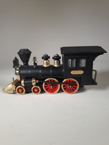 Vintage trayn locomotive radio - locomotive,